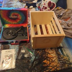 Brand New Victrola Bluetooth Turntable Tie-dye With Crosley Record Crate