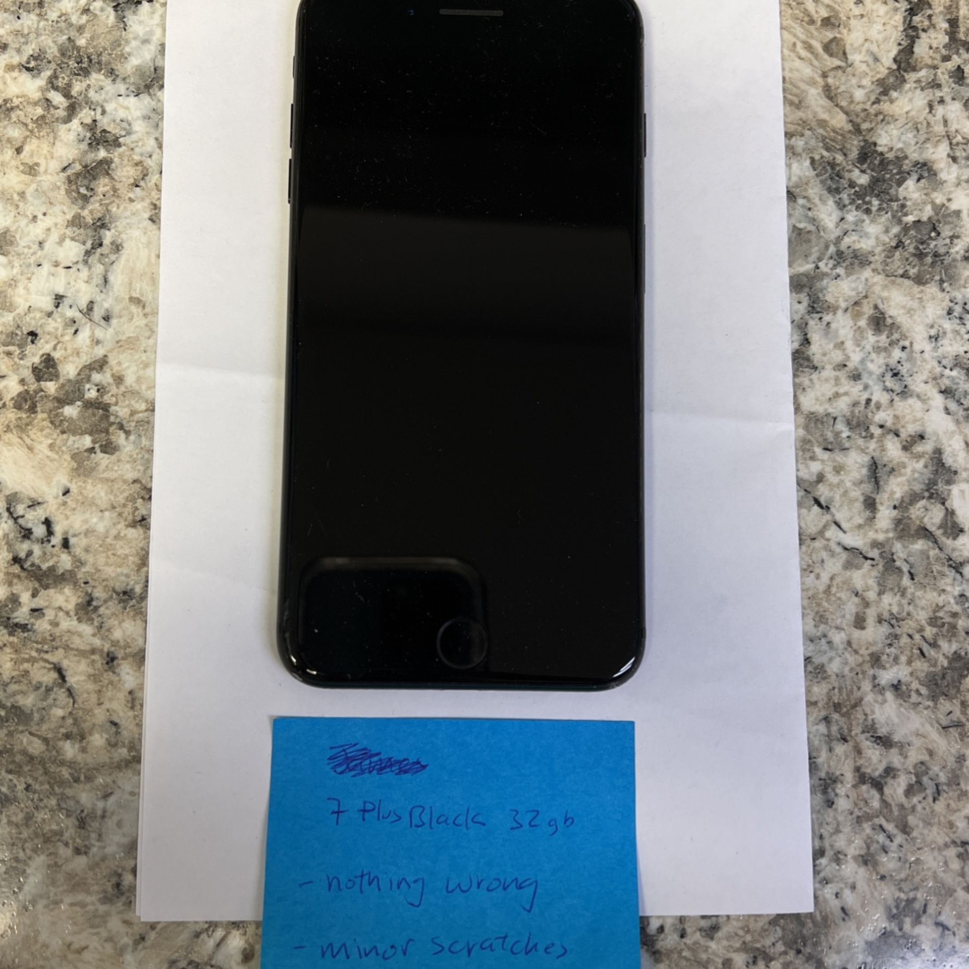 iPhone 7 Plus Black 32gb UNLOCKED