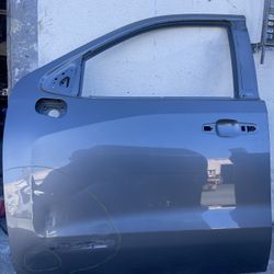 GMC Sierra Elavacion or Silverado 20 / 24 Driver puerta fácil de reparar $400 