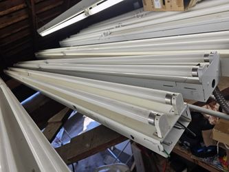 8 Feet Florescent Lights With Working Lights