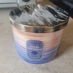 New White Barn Candle- Ocean Driftwood