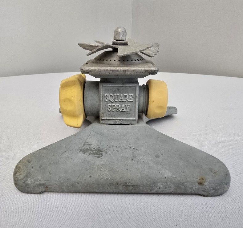 Square Spray Pattern Whirling Vane Sprinkler Nelson 50230 It Gets The Corners
