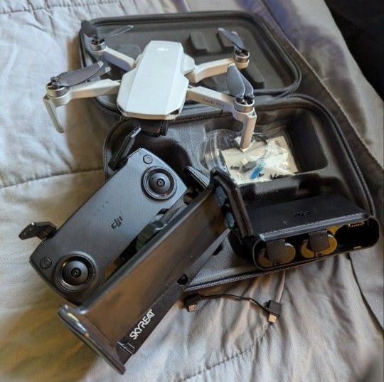 DJI Magic Mini W/ (4) BATTERIES++++