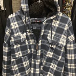 New Men’s XXL Blue Plaid Outerwear Warm Zip Up Hoodie Half Price 