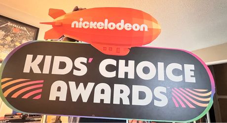 Nickelodeon Sign
