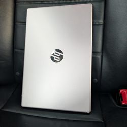 HP Laptop 14-ep2011wm