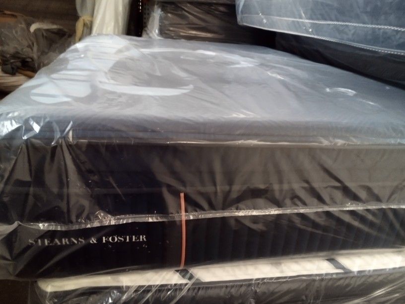 Matress King Size Stearns Foster