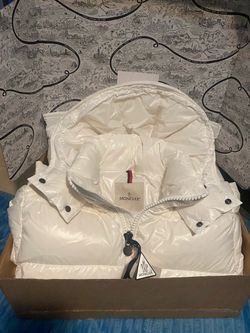 NWT moncler puffer jacket