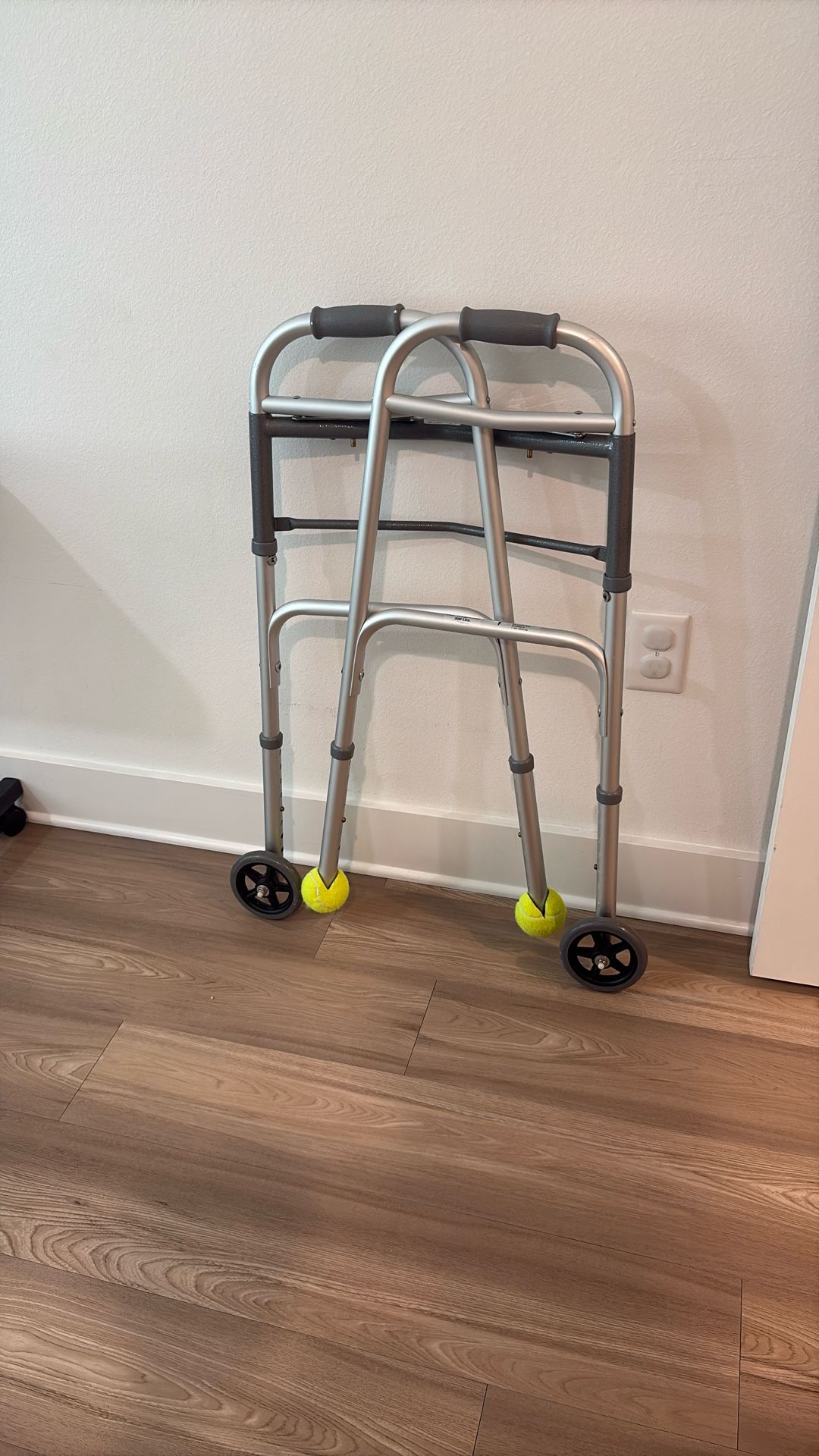 Walker with Front Wheels