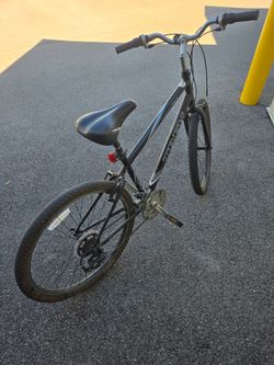 Nice Garage Kept 26" 21 Speed Trek Bike."CHECK OUT MY PAGE FOR MORE DEALS "