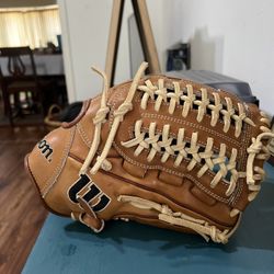 Wilson A2000 D33