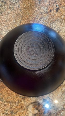Lodge Cast Iron Skillet like new