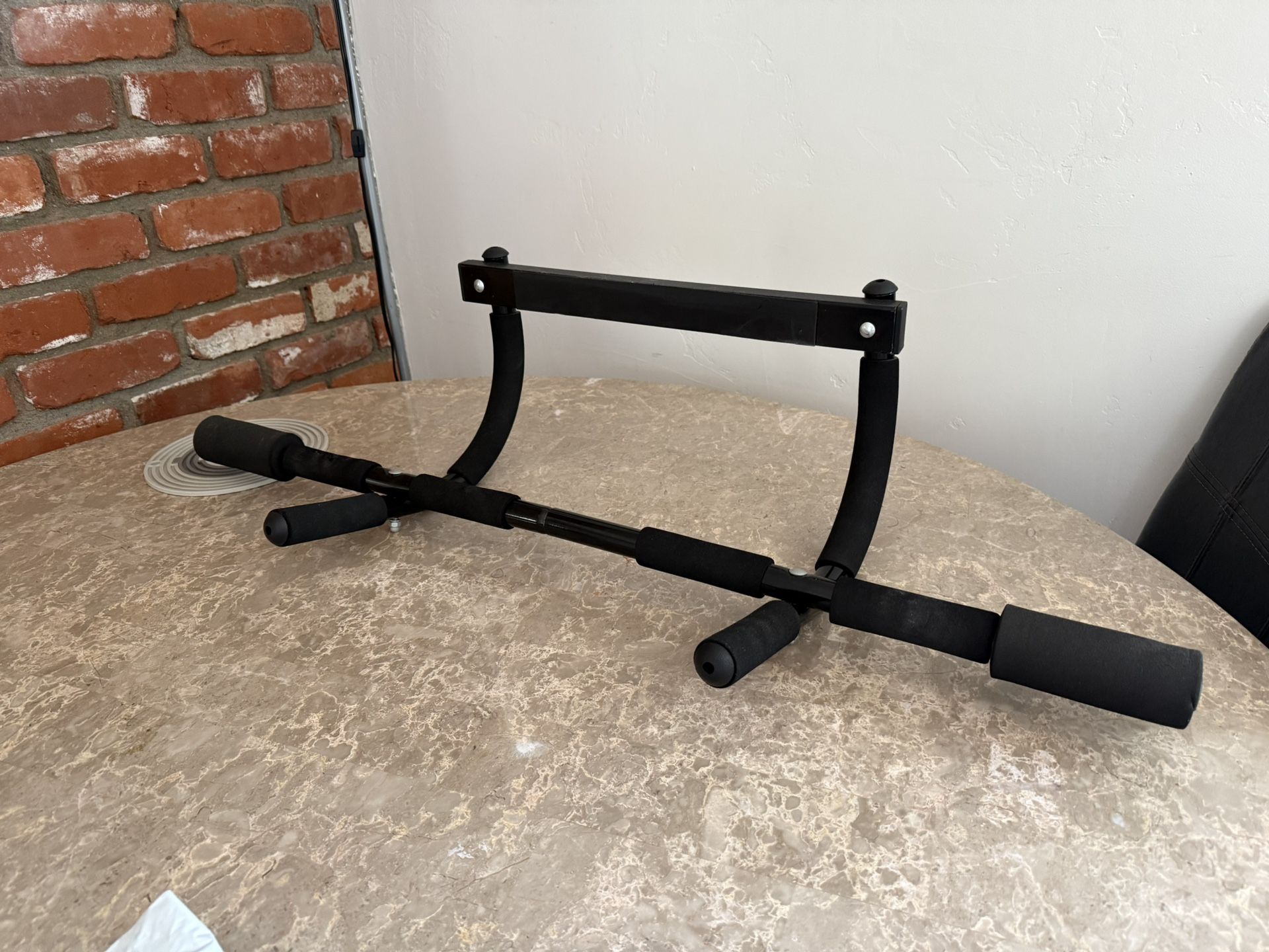 Pull Up Bar