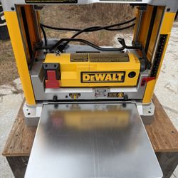 Dewalt 734 12.5 thickness planer