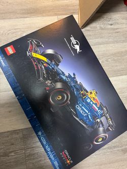 LEGO Oracle Red Bull Racing F1 Car