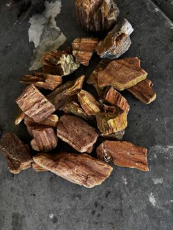 Aquarium Hardscape & Aquariums 