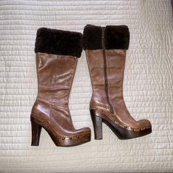 Kenneth Cole wood heal leather boots-size 8 ***NEW***