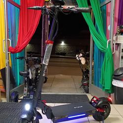 ENGWE Y600 830W Electric Scooter For Adults 28 MPH 44 Miles Range Folding Commuting Off Road E scooter with Double Braking System