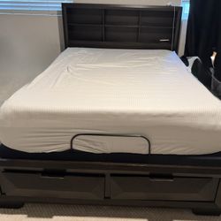 Wueen Size Adjustable Bed Frame & Matresss