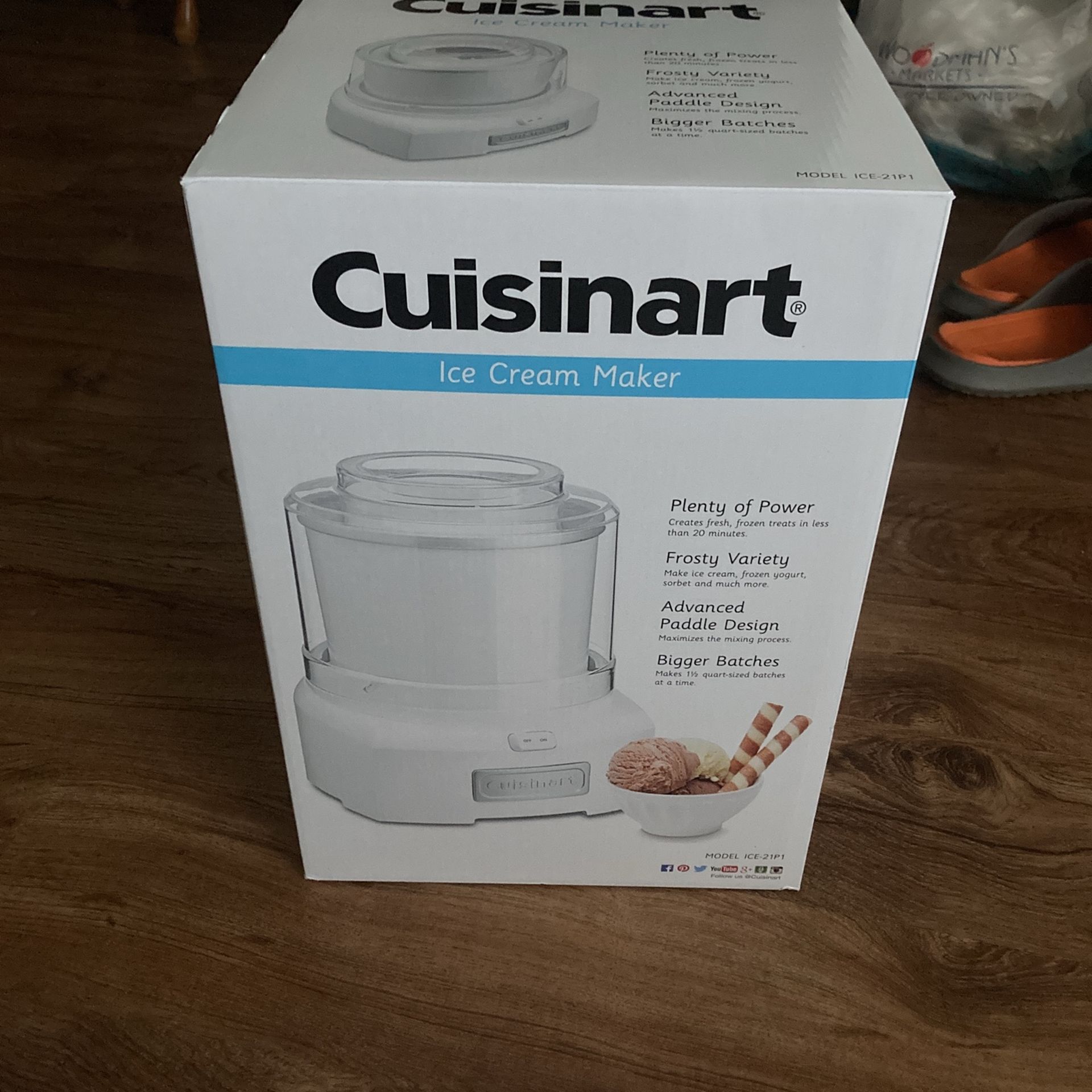 Cuisinart ice Cream Maker - ICE-21P1 BRAND NEW