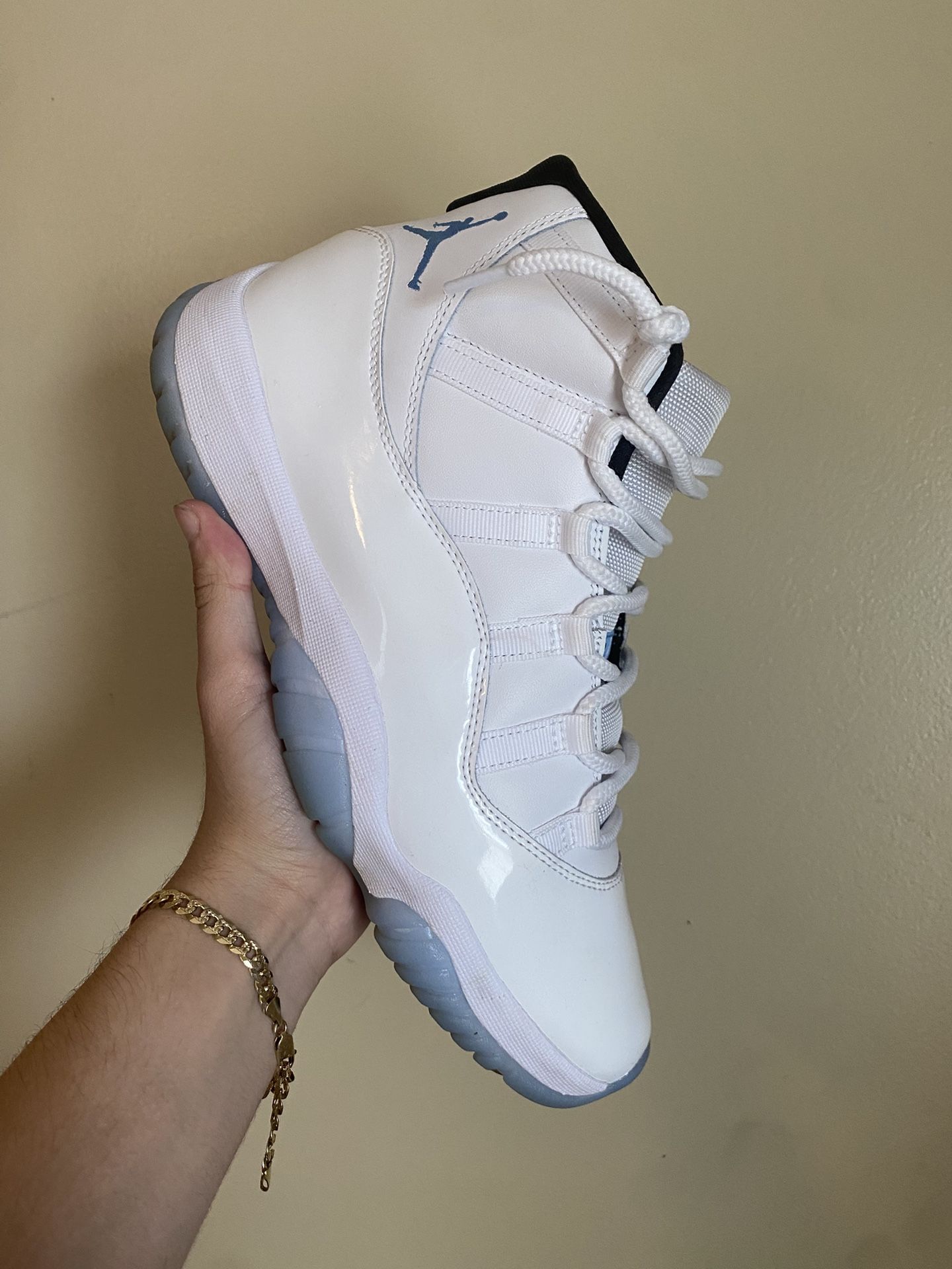 Jordan 11 Legend Blue 