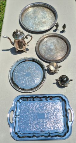 Lot of Silver‑Plated – Trays, Teapot, Sugar/Creamer, Shakers
