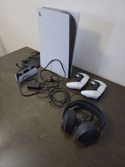 PS5 Disc Edition Bundle – 2 Controllers + Pulse 3D Headset + Charging Dock – $475 OBO