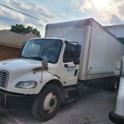 2013 24 Ft Freightliner Wite Color With Nice Lift gate M2 245000 Miles  Am Looking For 27000