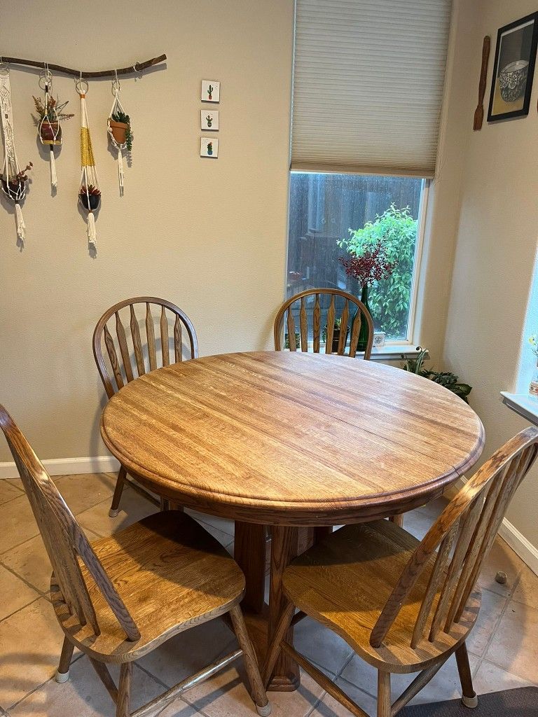 Table And Chairs 