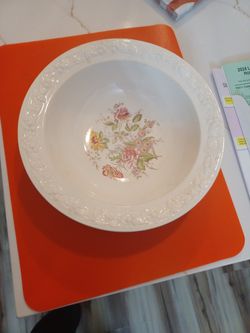9 1/2" Homer Laughlin Bowl
