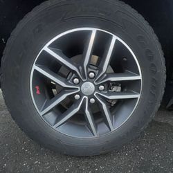 Jeep Grand Cherokee Trailhawk OEM Tires/Wheels