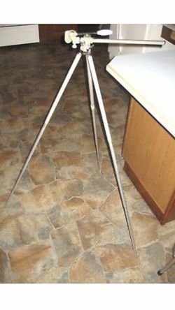 Super Velbon tripod