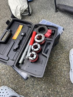 Pipe Threader Set w/ Dies – Plumbing Tool Kit