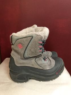 Columbia boots girls size 2 snow boots