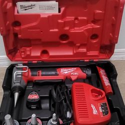 MILWAUKEE 2532-20 M12 FUEL PROPEX EXPANDER TOOL WITH 1/2"-1" RAPID SEAL PROPEX EXPANDEX HEADS