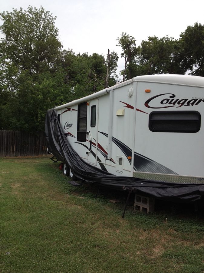 2010 traveling trailer. Never Used