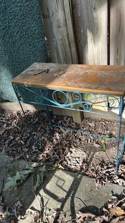 Free Wooden Stand