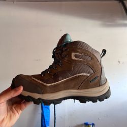 Women’s Hiking Boots