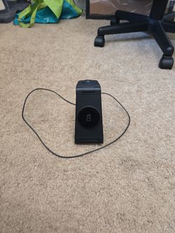 3 in 1 charger (Apple)