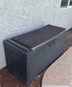 Pool supply box