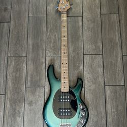 Ernie Ball Music Man StingRay Special 4 HH 2021 - Frost Green Pearl