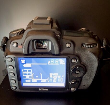 (Like New) Nikon D90 !