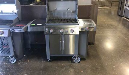 Brand New Weber Propane Grill (Model:(contact info removed)1) morning EO1H