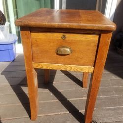 Vintage Small Oak Desk/Drawer