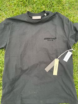 Black essential tee