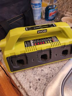 Ryobi 6-Port Battery Supercharger 18volt