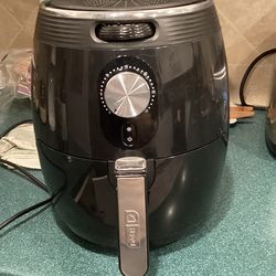 Delux air fryer