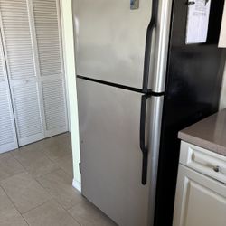 Refirgorator Whirlpool