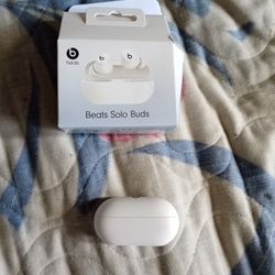 Beats Solo Buds