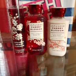 New Three Piece Bath & Body Works